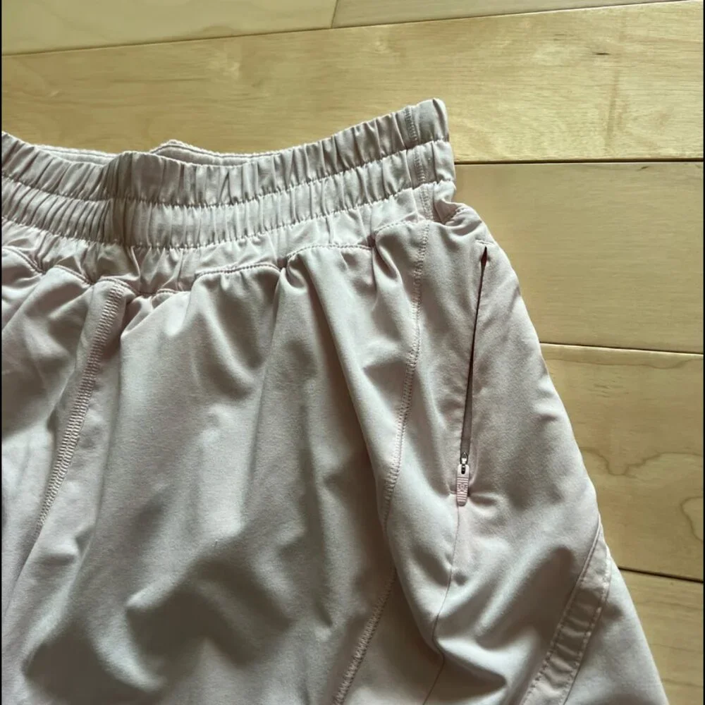 Lululemon women’s track that mid rise lined shorts 5”